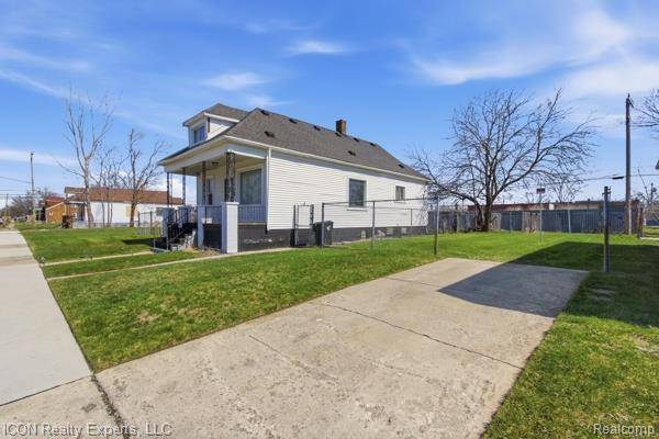 13540 Moran ST, Hamtramck, MI 48212