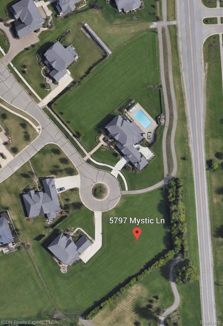 5797 Mystic Lane, Oakland Charter Township, MI 48306