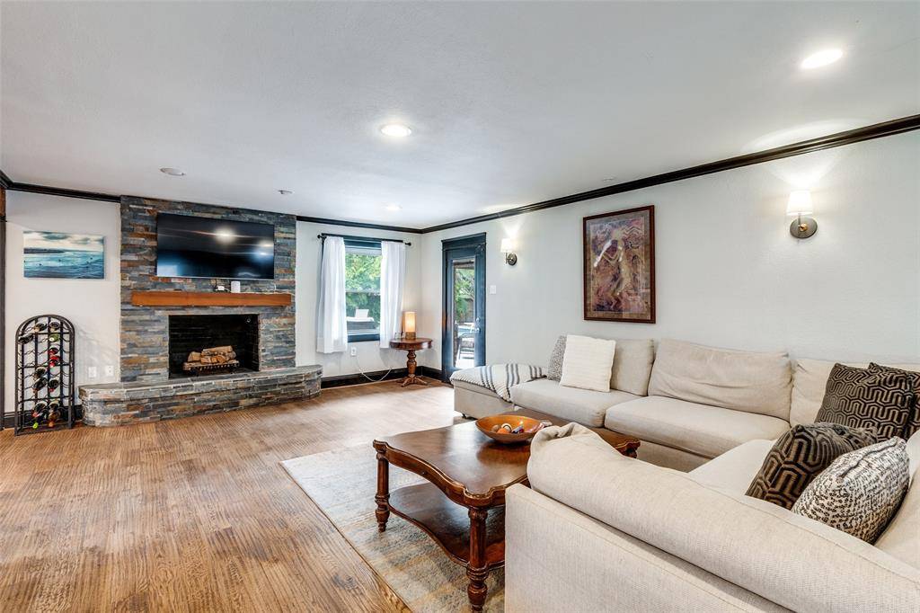 10355 Carry Back Circle, Dallas, TX 75229