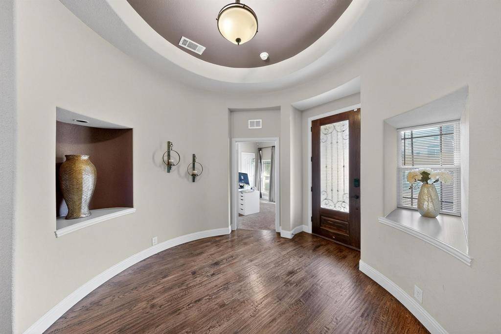 832 Monticello Drive, Burleson, TX 76028