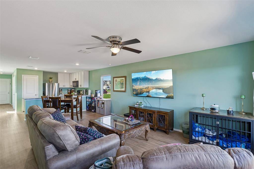 10613 Sequoia Drive, Fort Worth, TX 76140