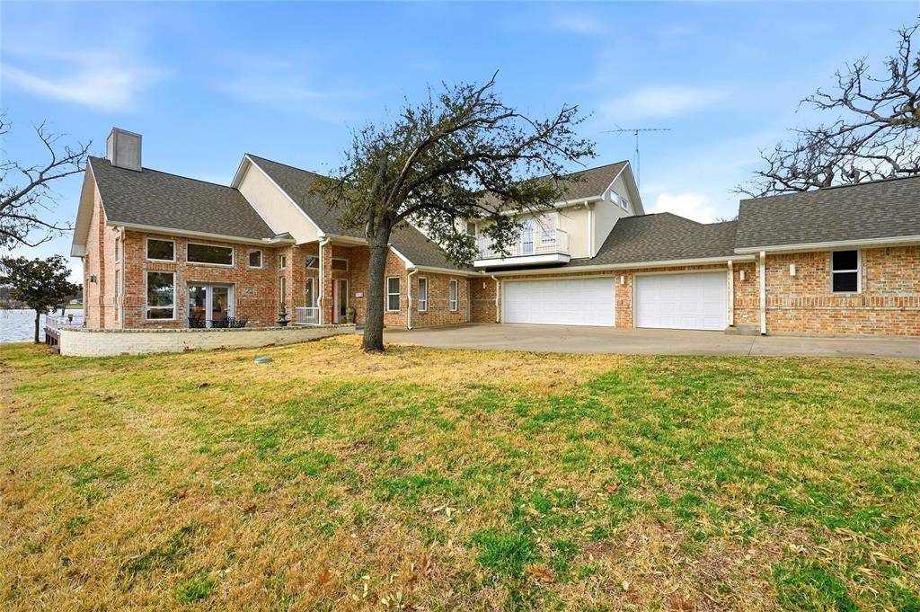143 Blackfoot Trail, Lake Kiowa, TX 76240