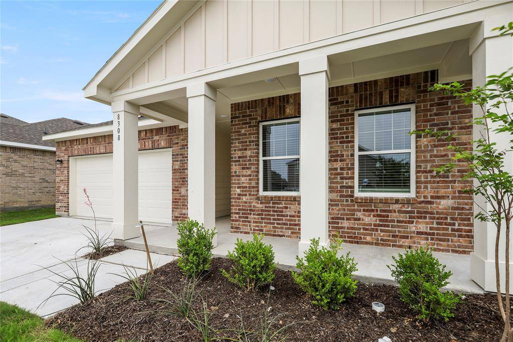 8308 Kimlewick Drive, Fort Worth, TX 76179
