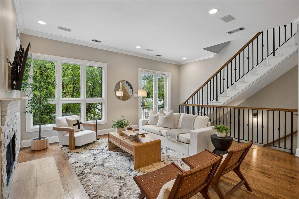 2323 Allen Street, Dallas, TX 75204