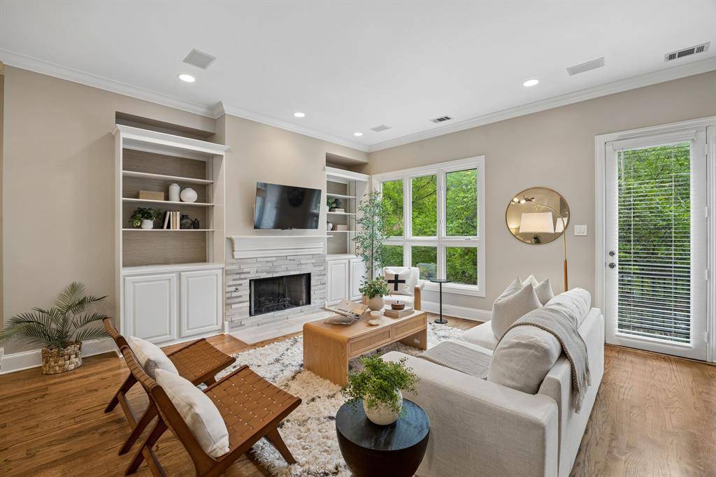 2323 Allen Street, Dallas, TX 75204