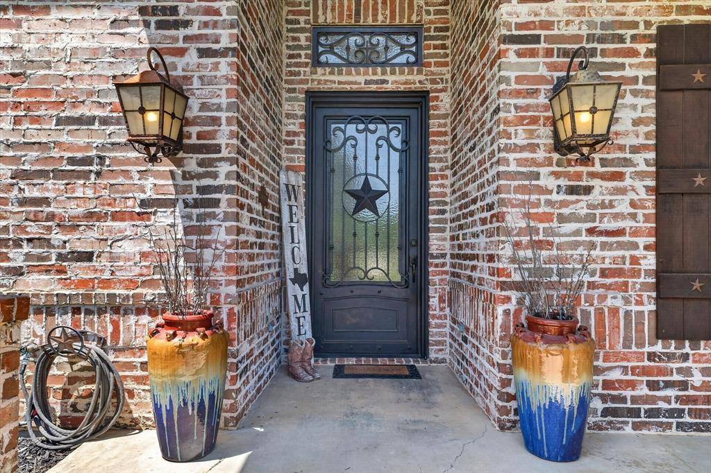 657 Hidden Lakes Boulevard, Gunter, TX 75058
