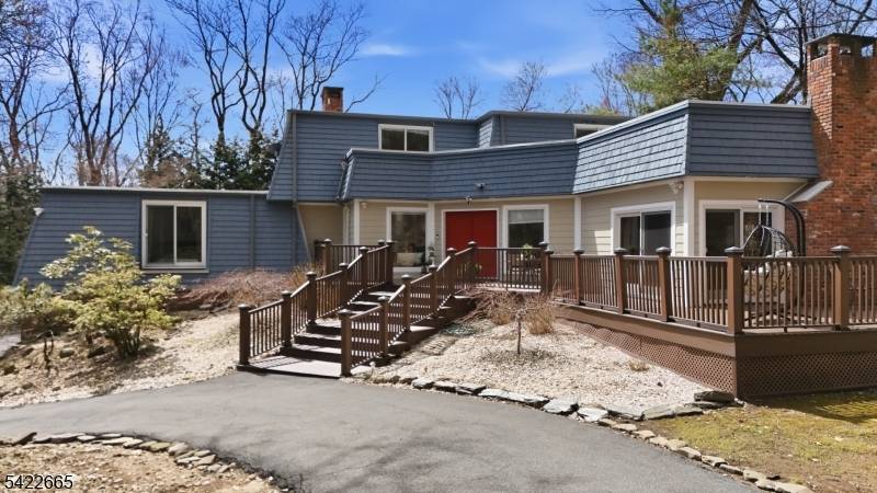 947 Franklin Lake Rd, Franklin Lakes Boro, NJ 07417