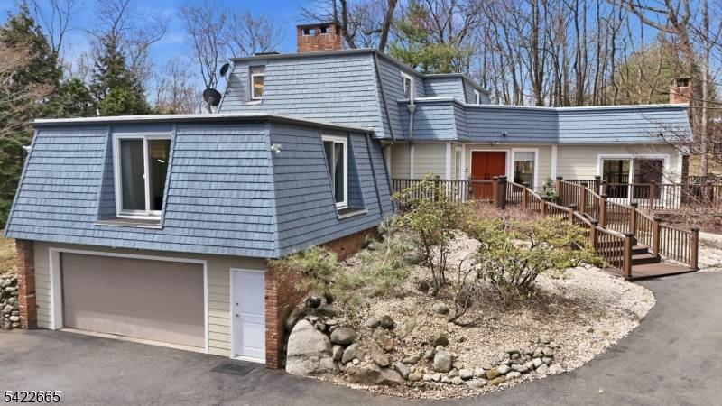 947 Franklin Lake Rd, Franklin Lakes Boro, NJ 07417