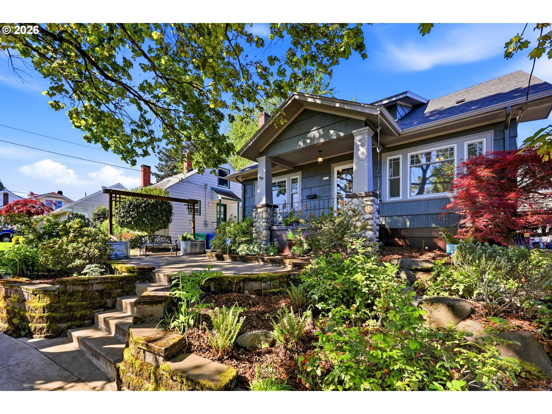 3737 SE 11TH AVE, Portland, OR 97202