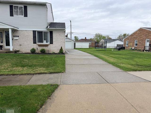 31635 Couchez ST, St Clair Shores, MI 48082