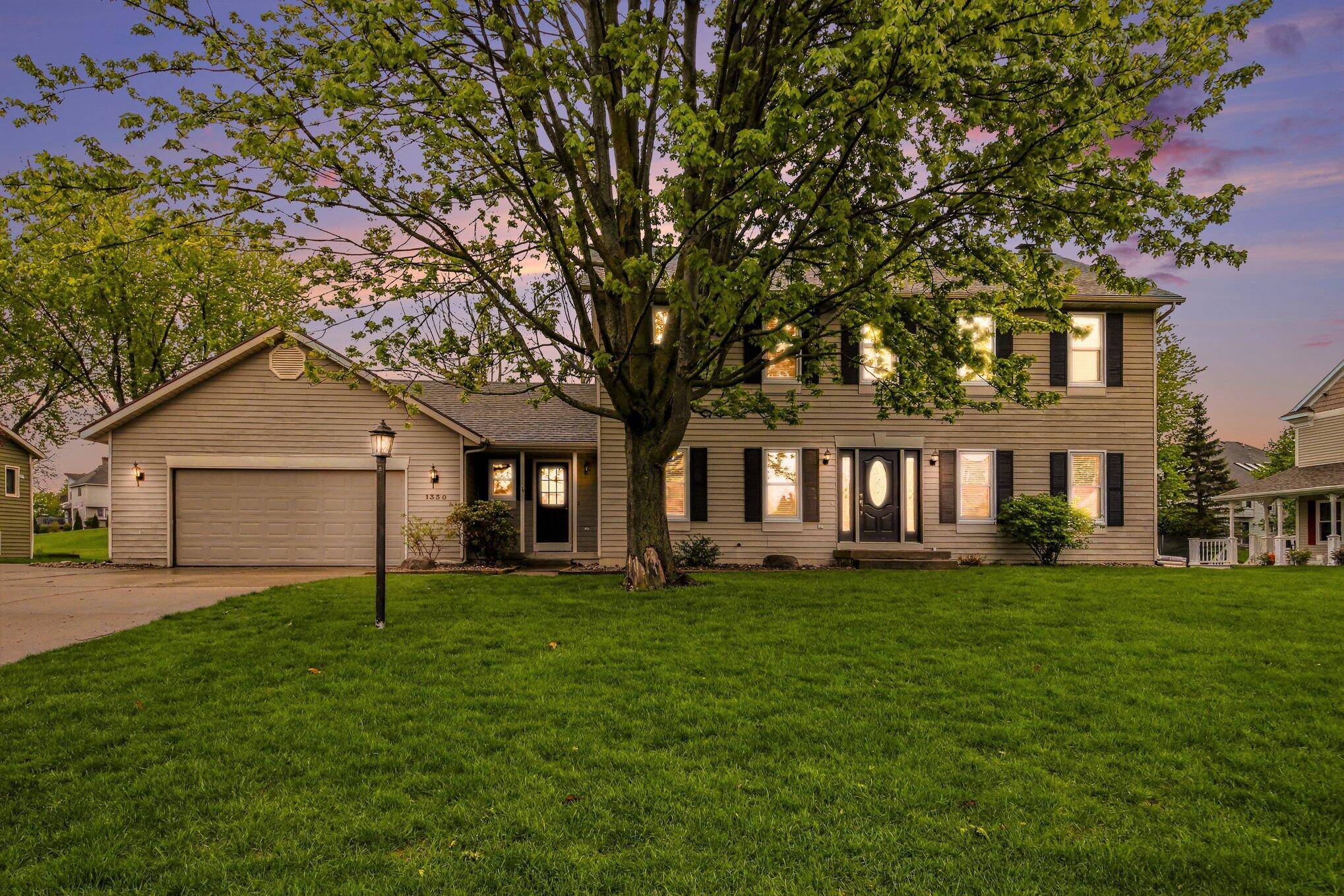 1330 Meadowgreen CT SE, Gaineschartertownship_kent, MI 49316