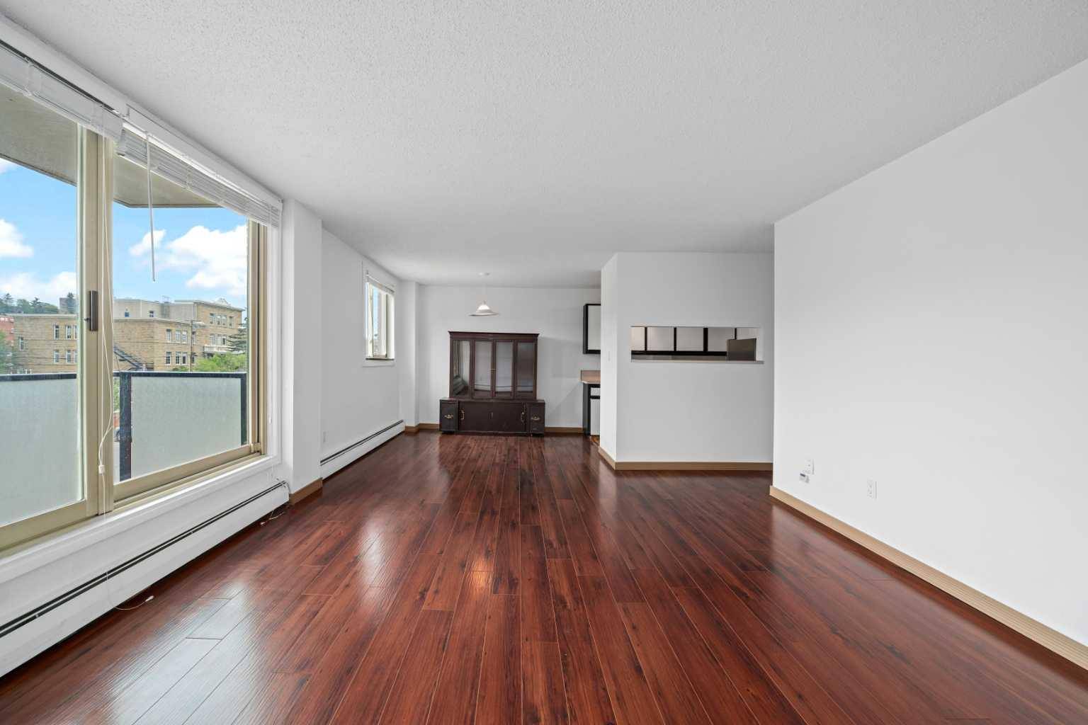 1435 7 AVE NW #342, Calgary, AB T2N 0Z3