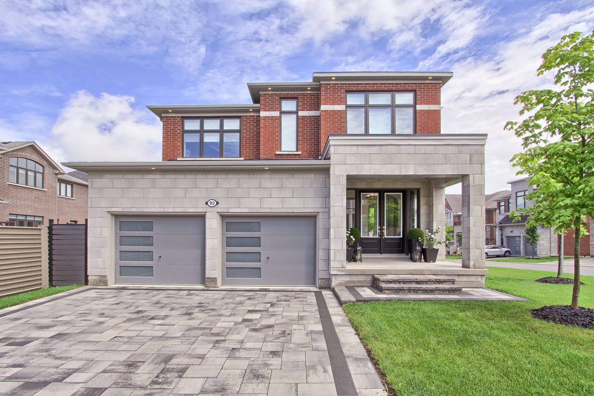 92 Maple Fields CIR, Aurora, ON L4G 0P5