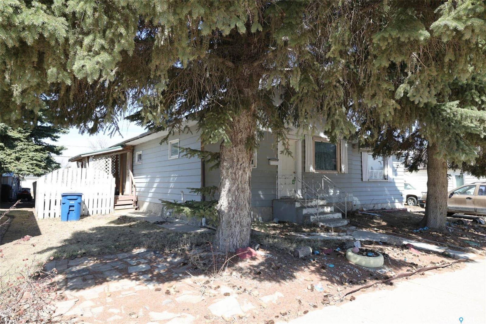 211 Main STREET, Vibank, SK S0G 4Y0