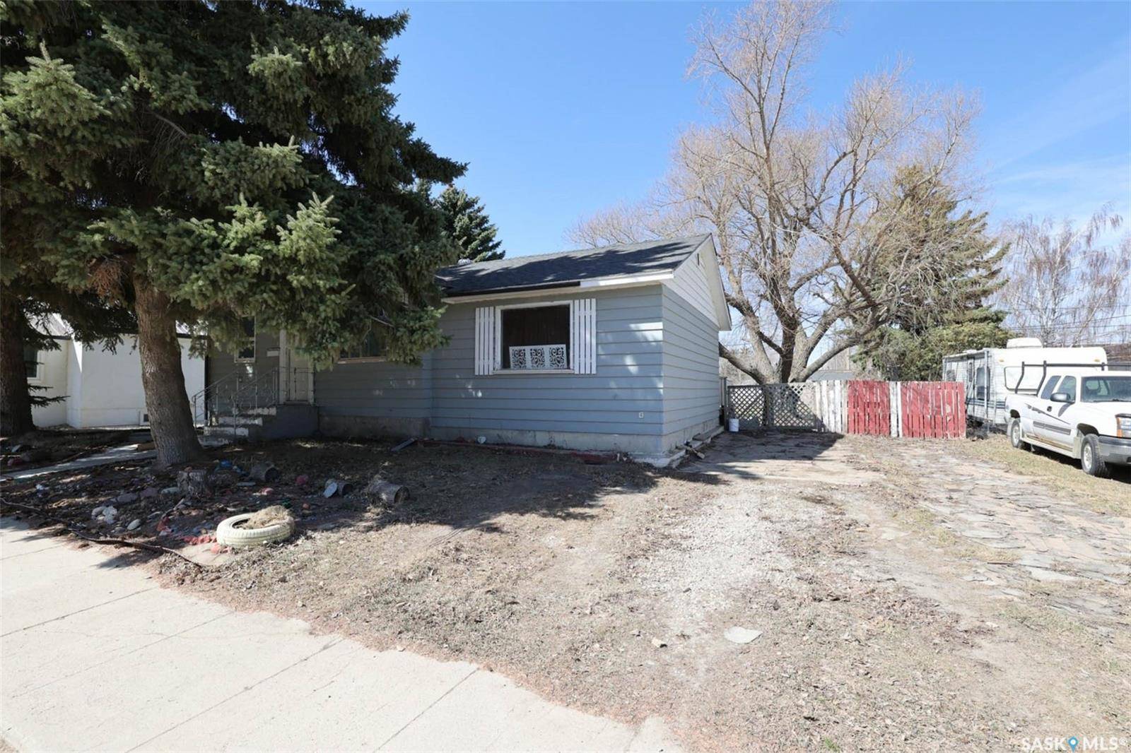 211 Main STREET, Vibank, SK S0G 4Y0