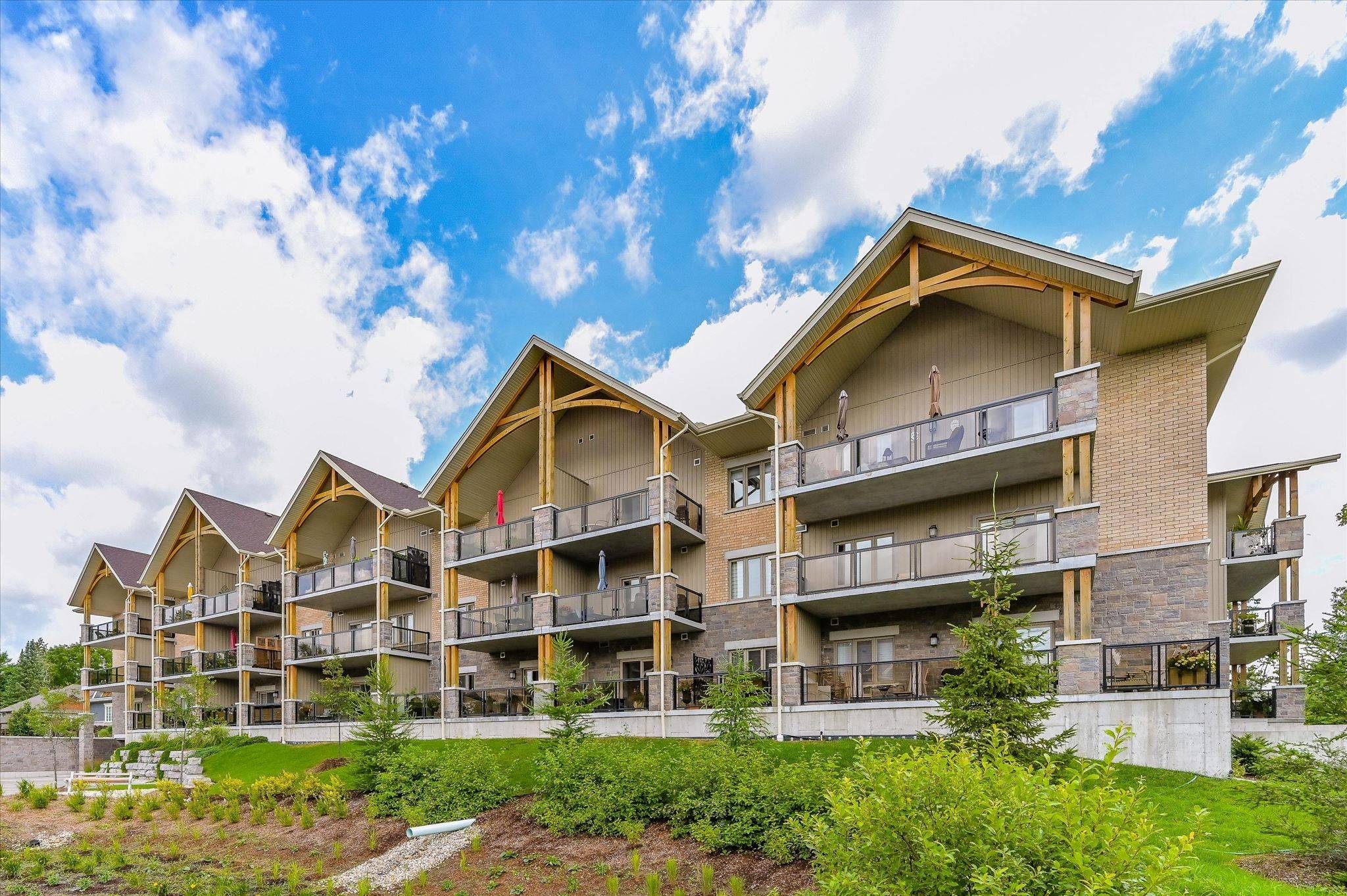 23 Stumpf ST #102, Centre Wellington, ON N0B 1S0