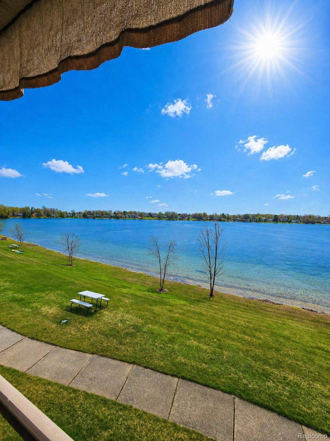 1932 Klingensmith RD #56 B, Bloomfield Hills, MI 48302