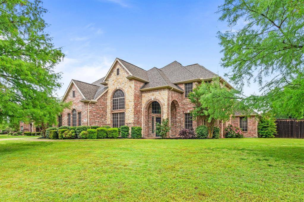 703 Mockingbird Drive, Murphy, TX 75094