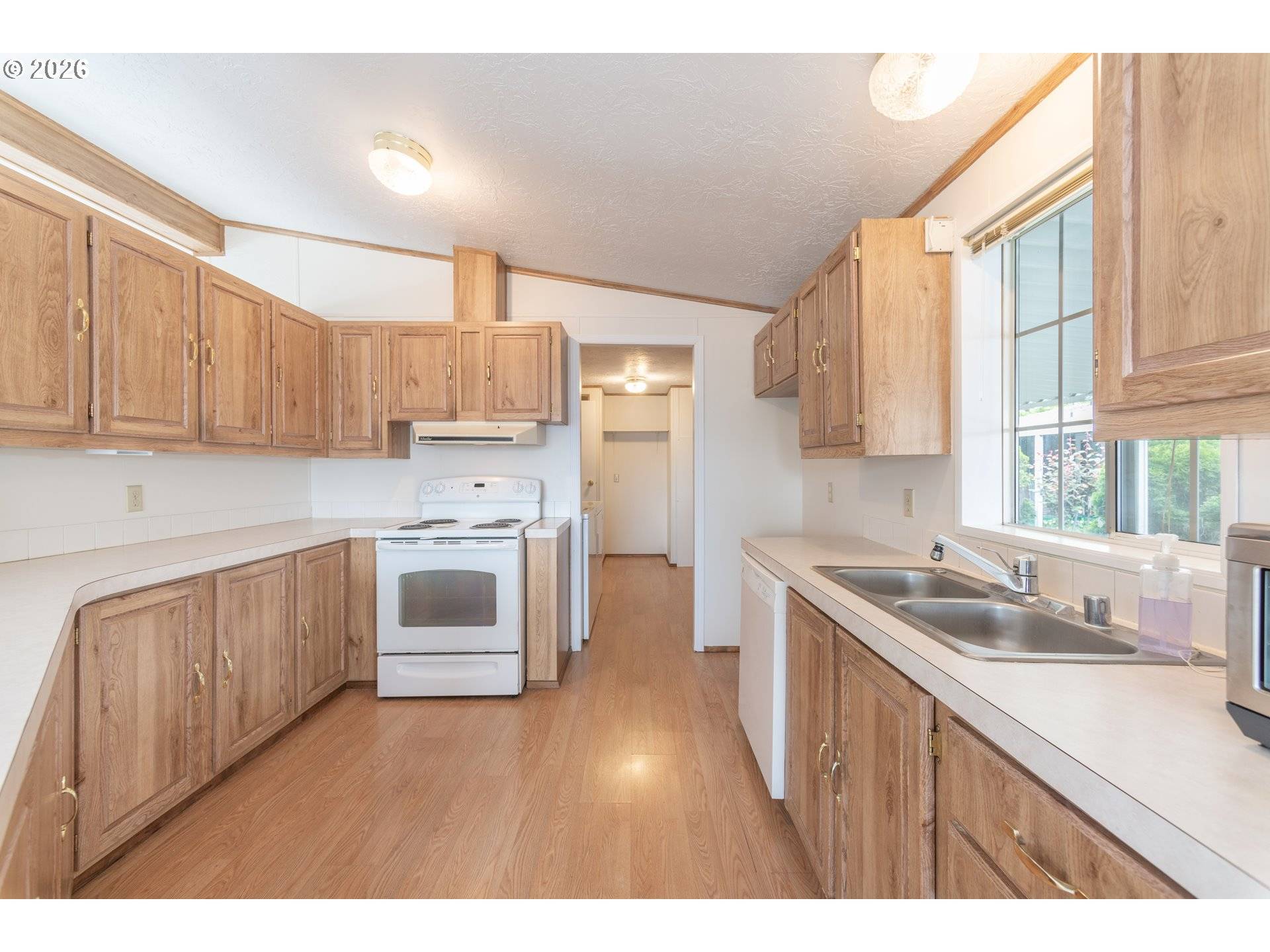 51547 SE Oak Gove DR, Scappoose, OR 97056