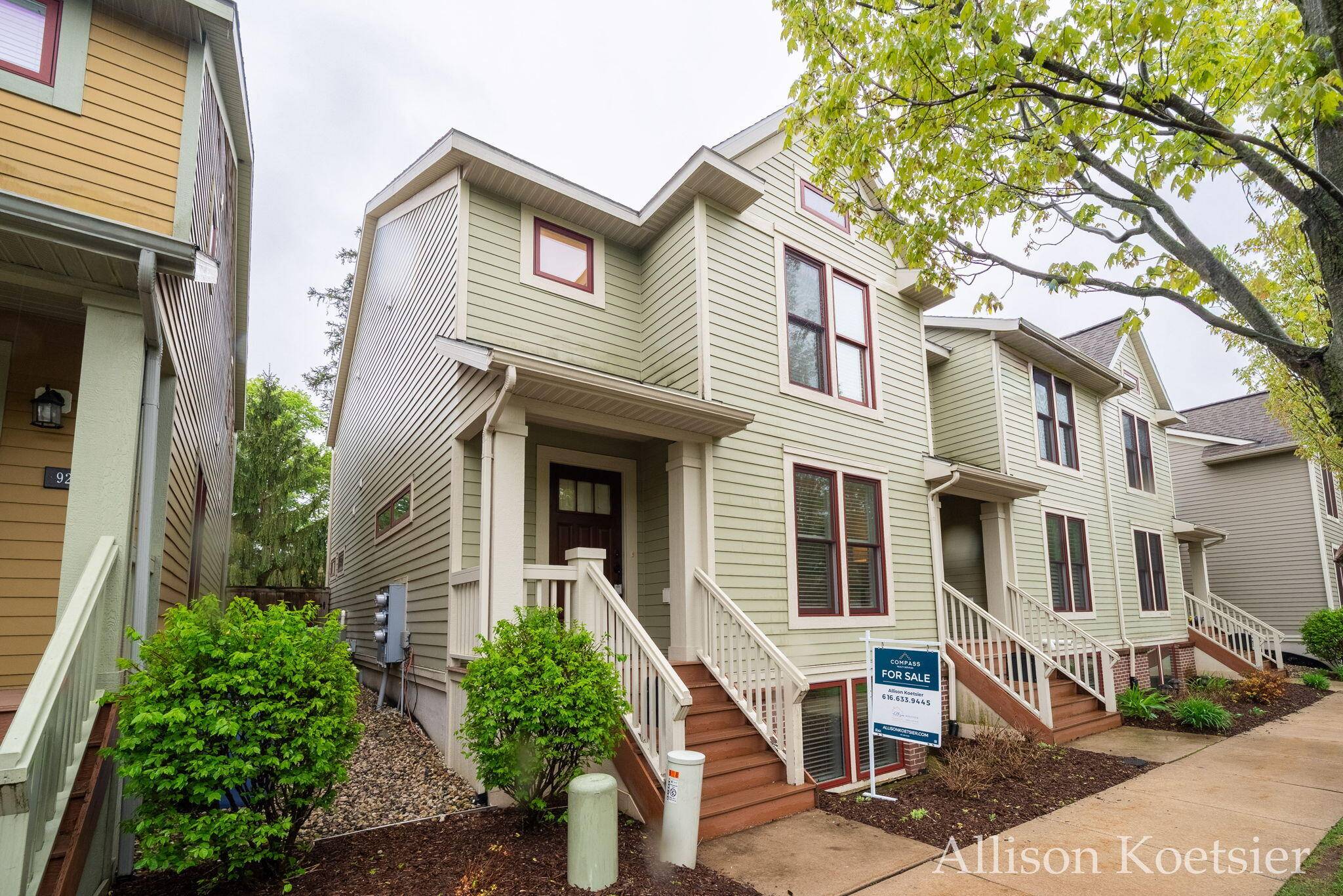 918 Blodgett ST SE, Grandrapidscity_kent, MI 49506