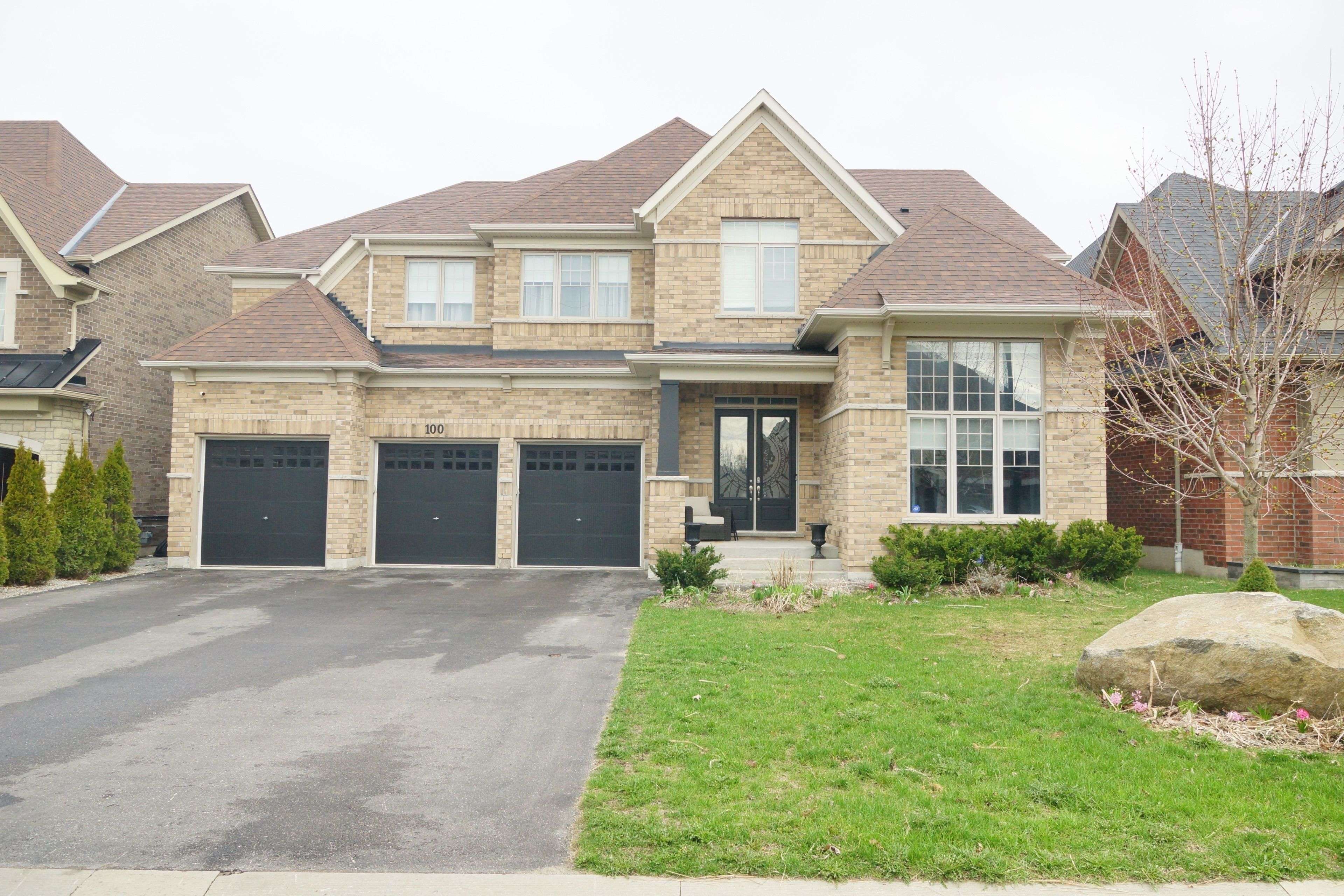 100 Trail BLVD, Springwater, ON L9X 0S7