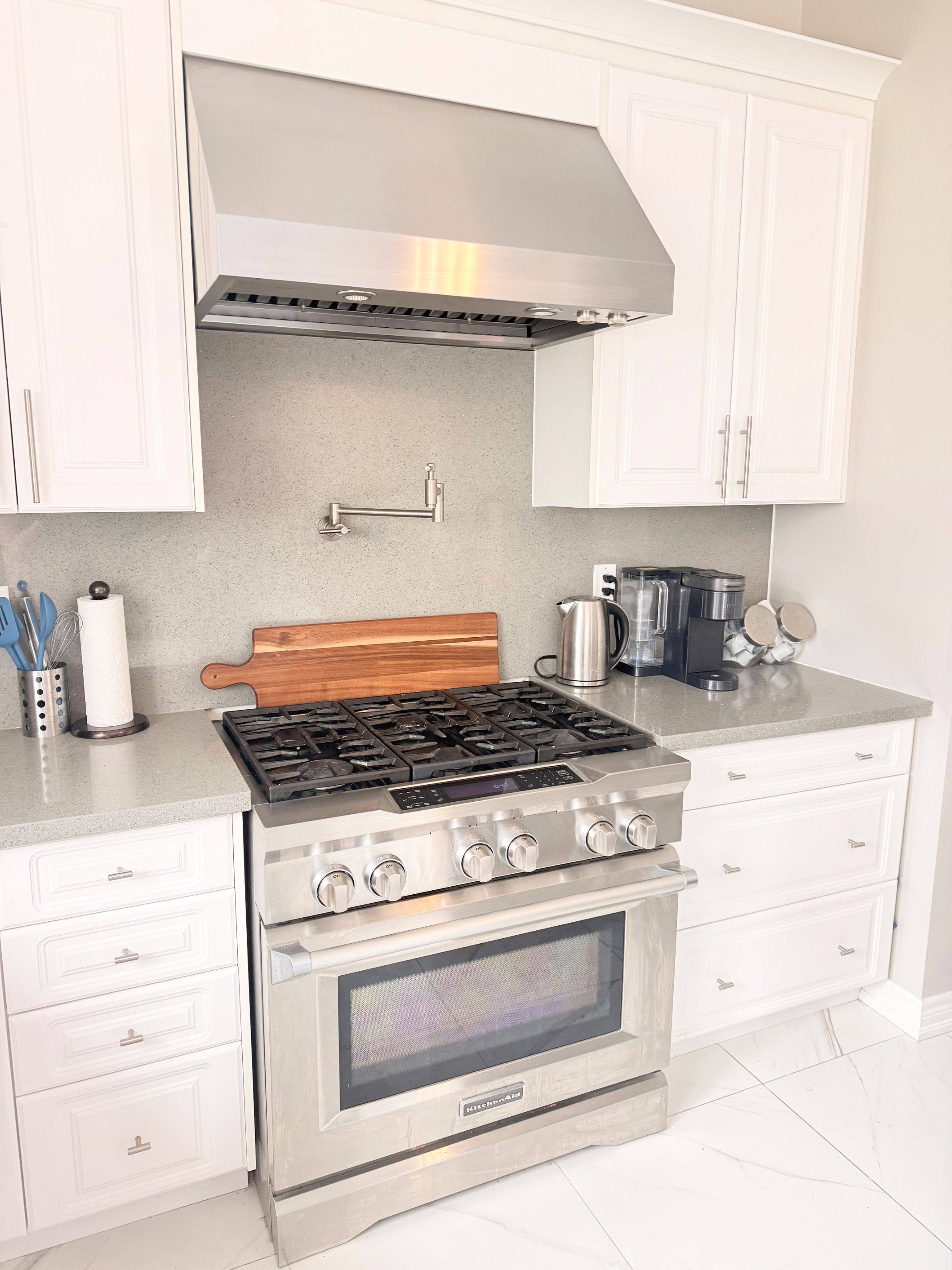 100 Trail BLVD, Springwater, ON L9X 0S7