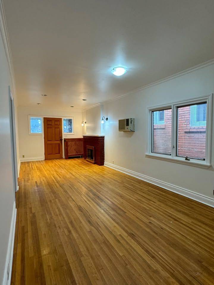 39 Rosethorn AVE #Main, Toronto W03, ON M6N 3K7