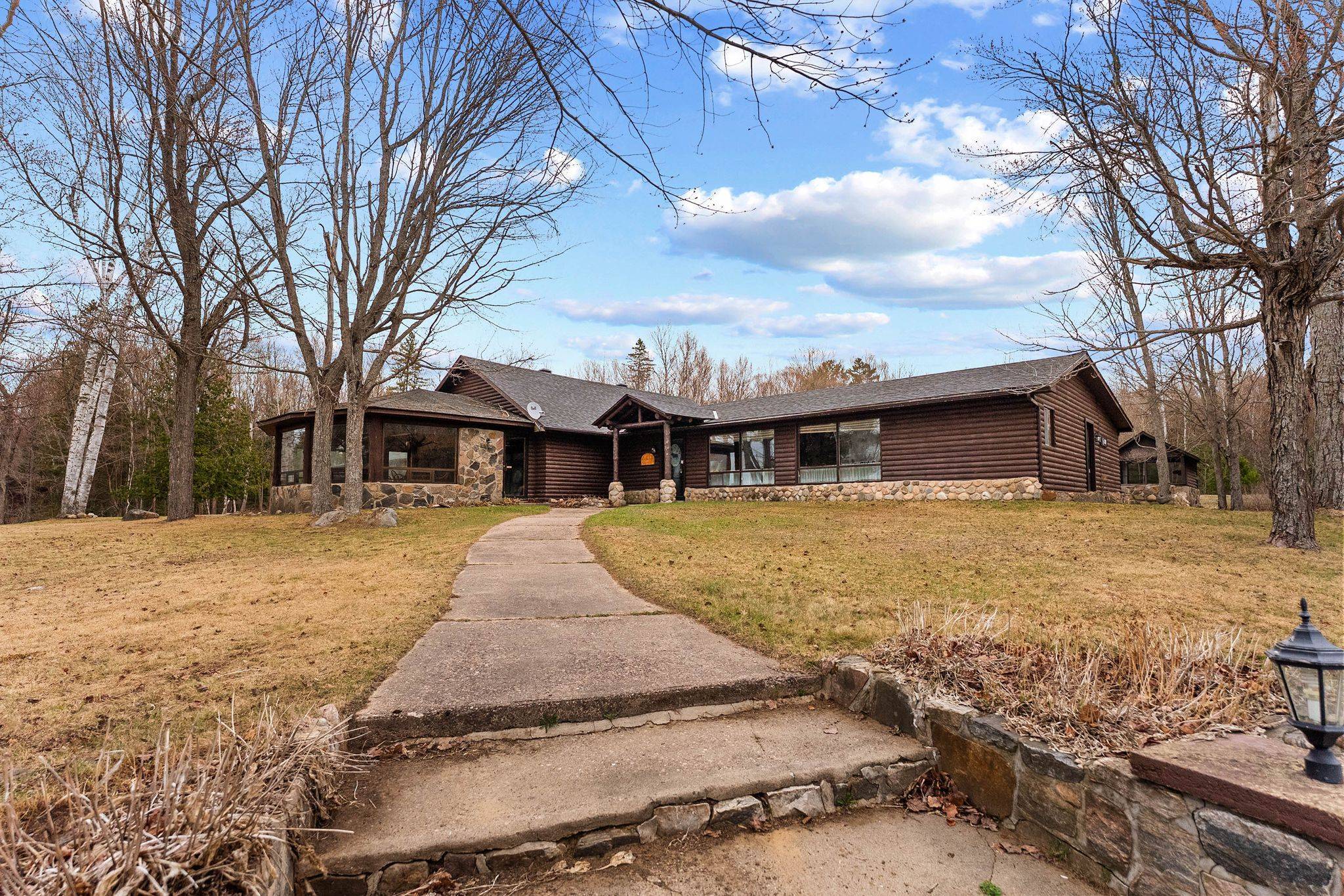 104 K/O Lodge TRL, Laurentian Hills, ON K0J 1P0