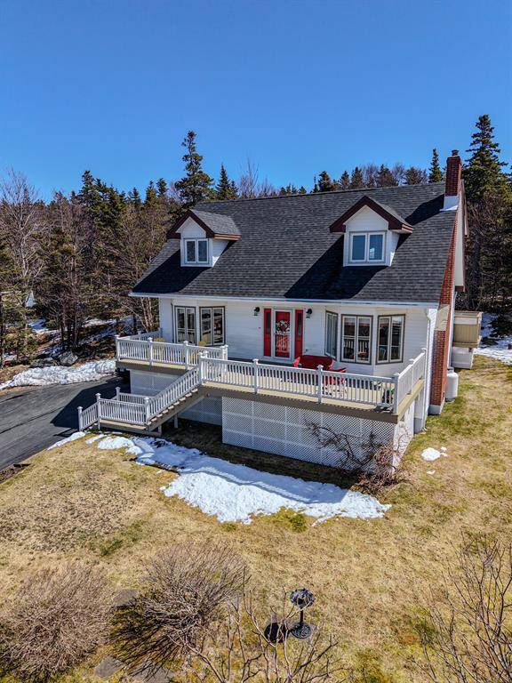 142 Tucker's Hill Road, Portugal Cove-st. Philips, NL A1M 1N3