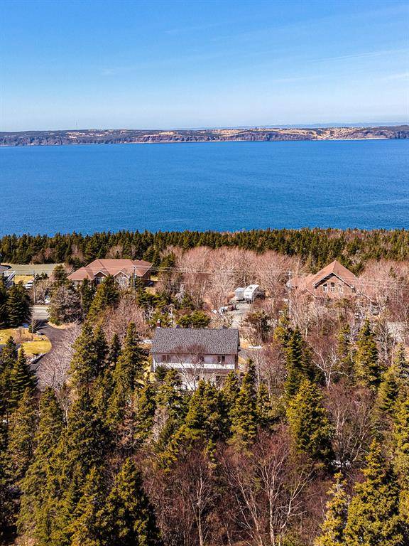 142 Tucker's Hill Road, Portugal Cove-st. Philips, NL A1M 1N3