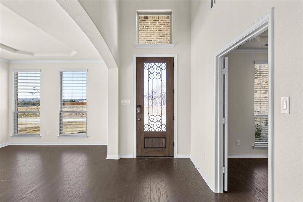 320 Cheyenne Mountain Drive, Ovilla, TX 75154