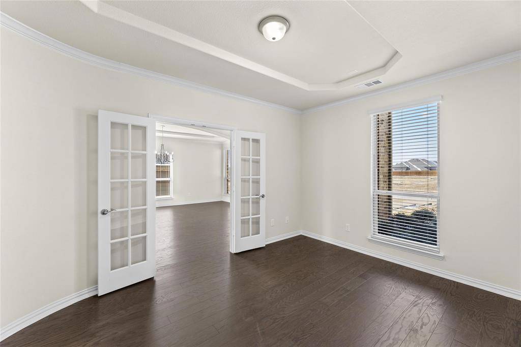 320 Cheyenne Mountain Drive, Ovilla, TX 75154