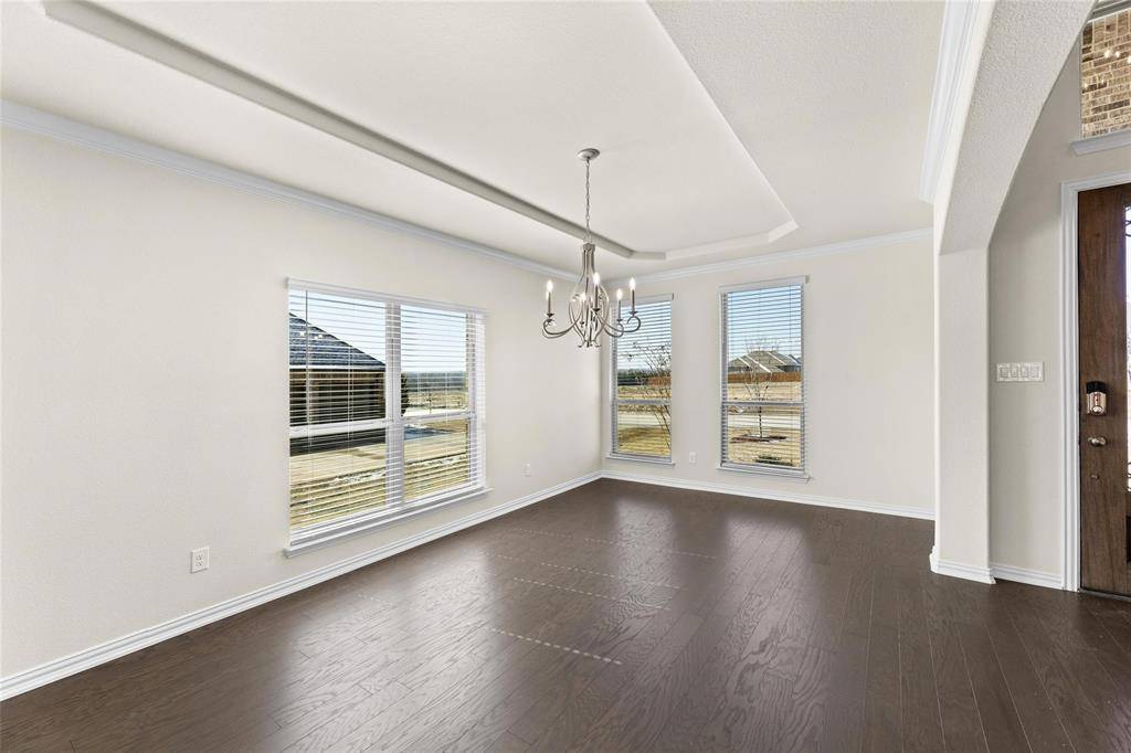 320 Cheyenne Mountain Drive, Ovilla, TX 75154