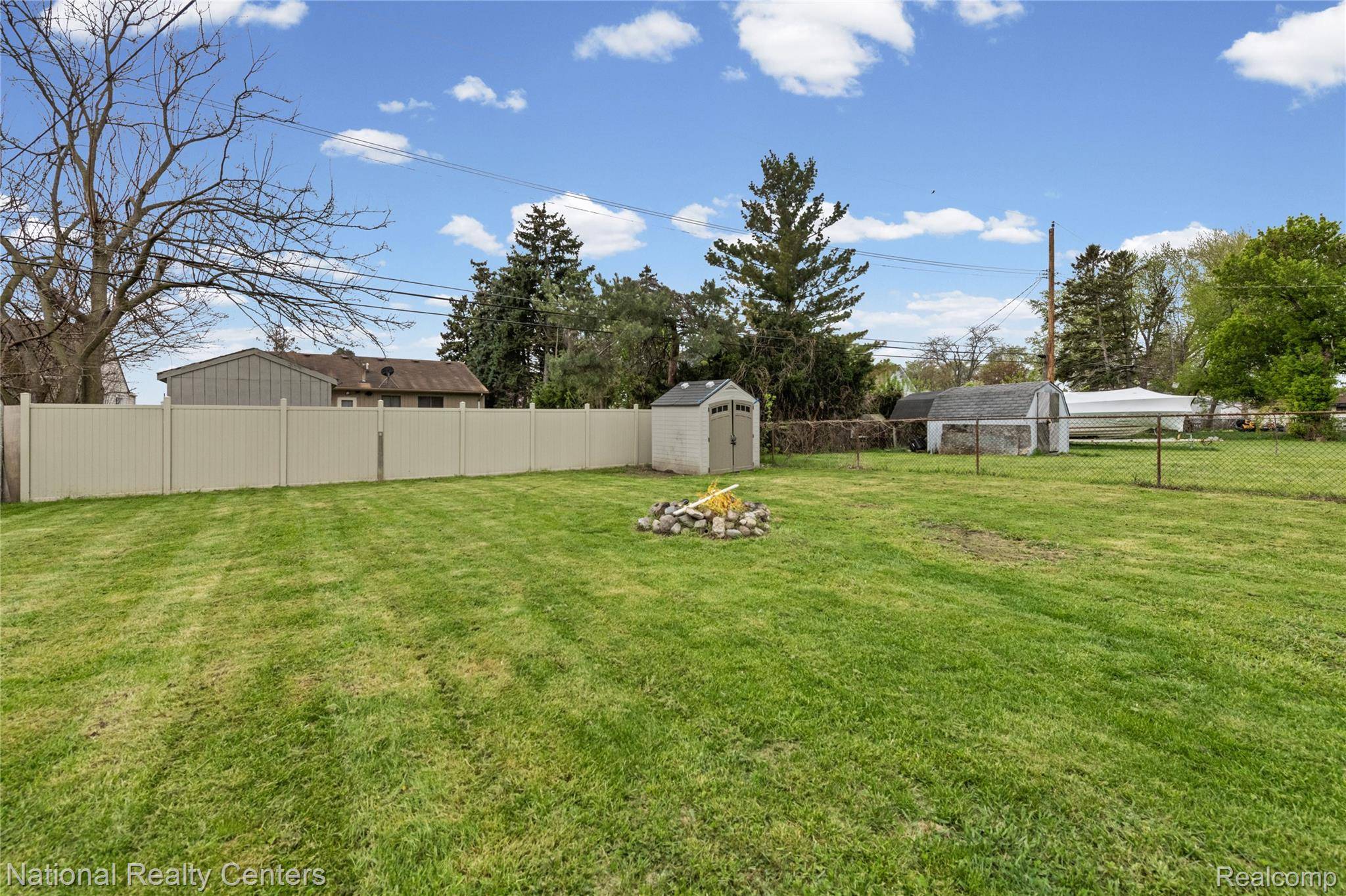20510 Broadacres ST, Clintonchartertownship_macomb, MI 48035