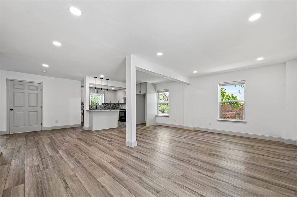 158 Lakeshore Drive, Runaway Bay, TX 76426