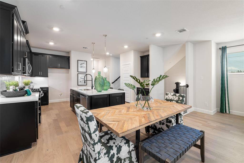 2032 Naples Drive, Rowlett, TX 75088