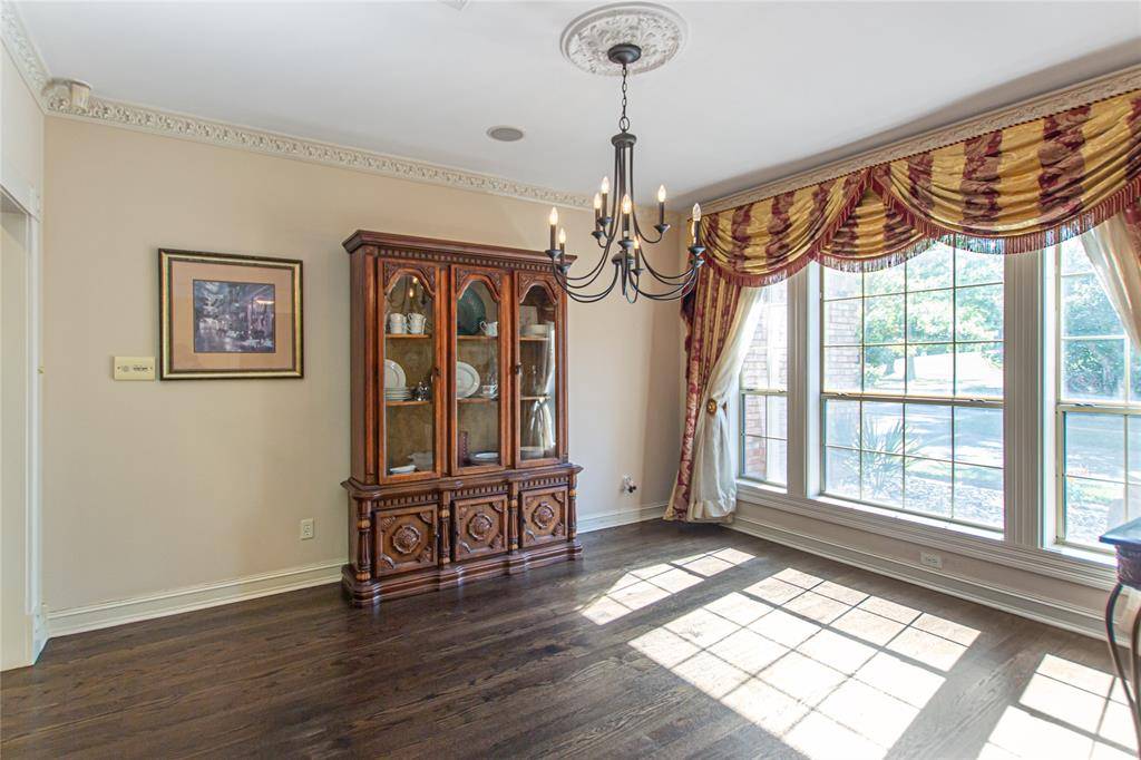 6609 Hollytree Circle, Tyler, TX 75703