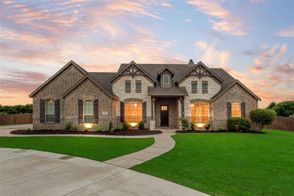451 Holmes Avenue, Waxahachie, TX 75167