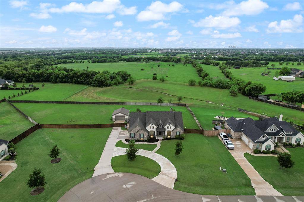 451 Holmes Avenue, Waxahachie, TX 75167