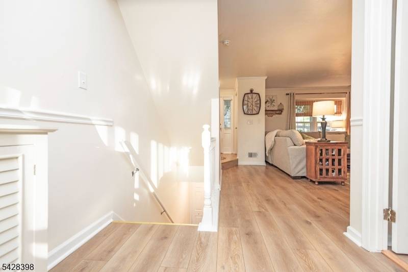 57 Oriole Dr, Allamuchy Twp., NJ 07840
