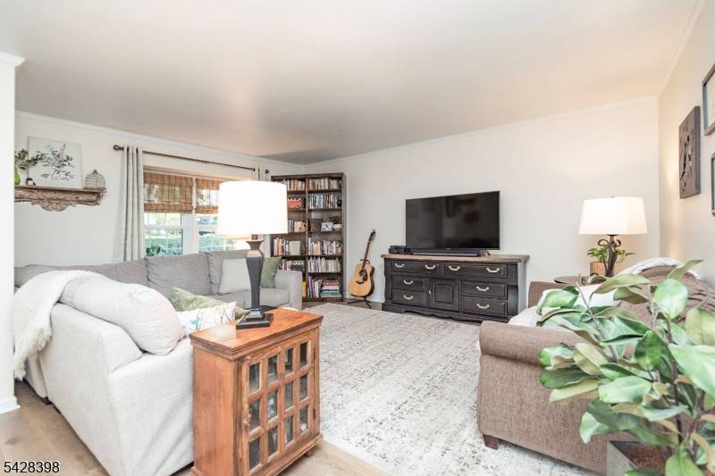 57 Oriole Dr, Allamuchy Twp., NJ 07840