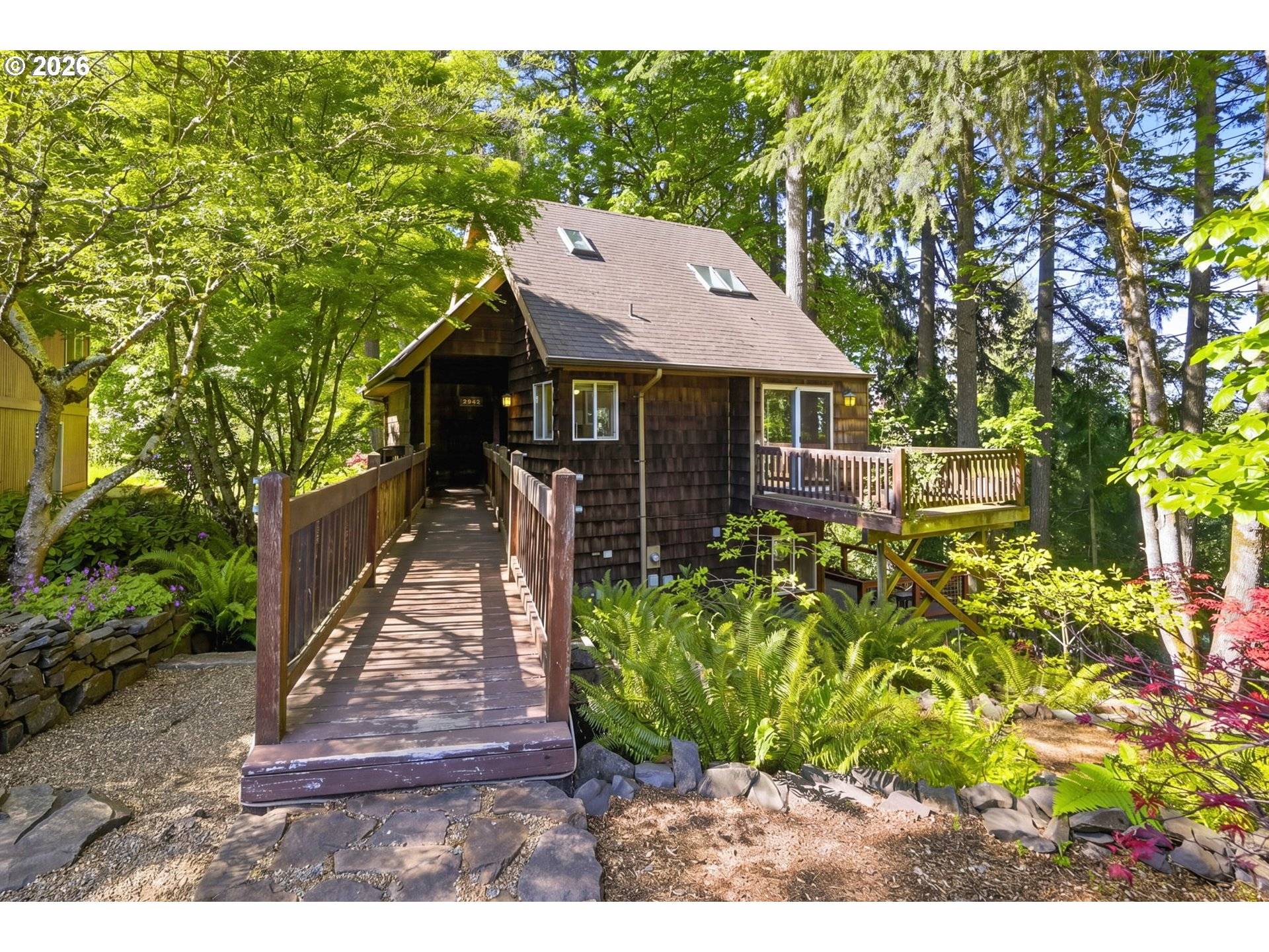 2942 RIVERVIEW ST, Eugene, OR 97403