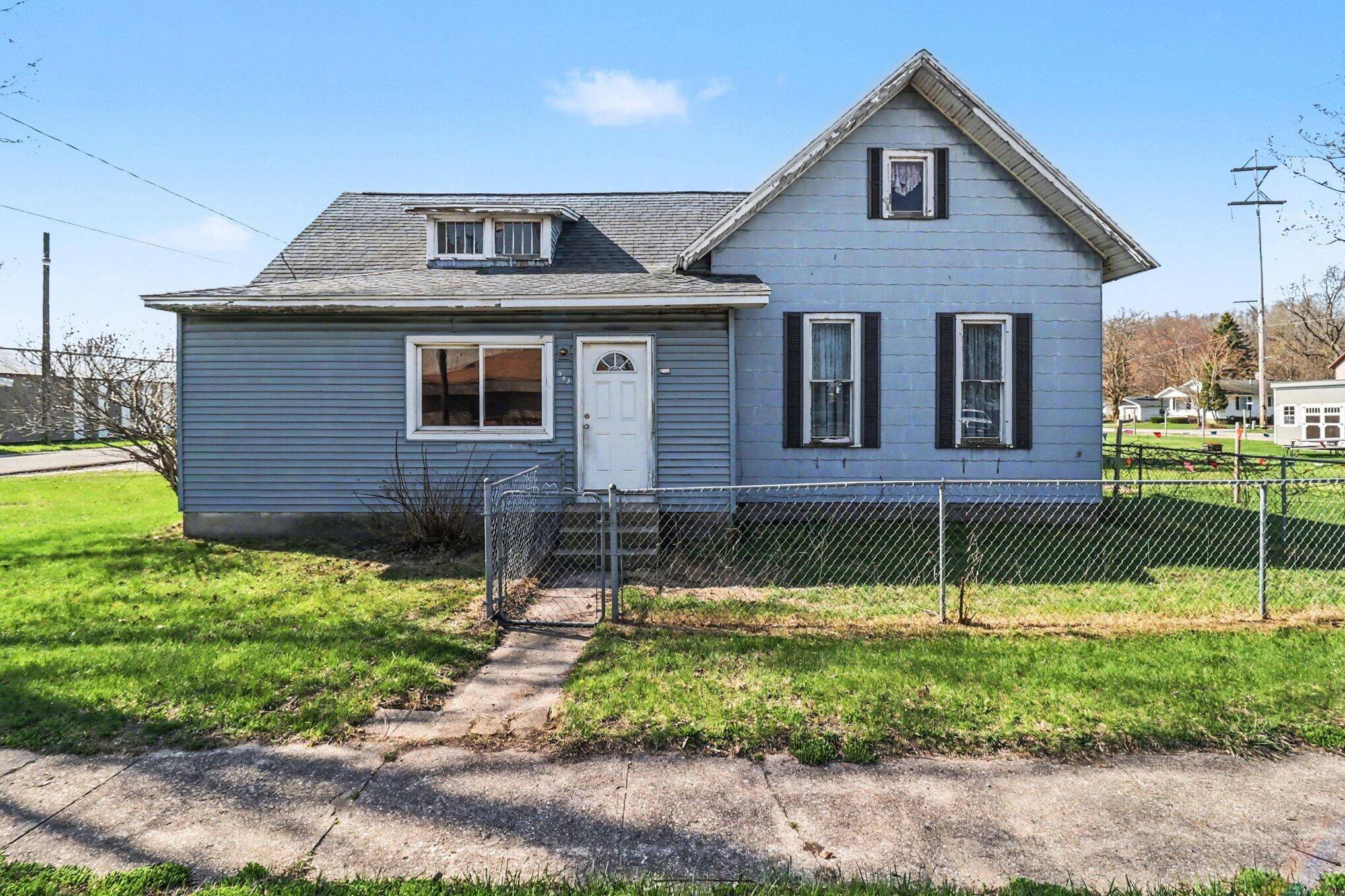 693 Mee ST, Filer Twp, MI 49660