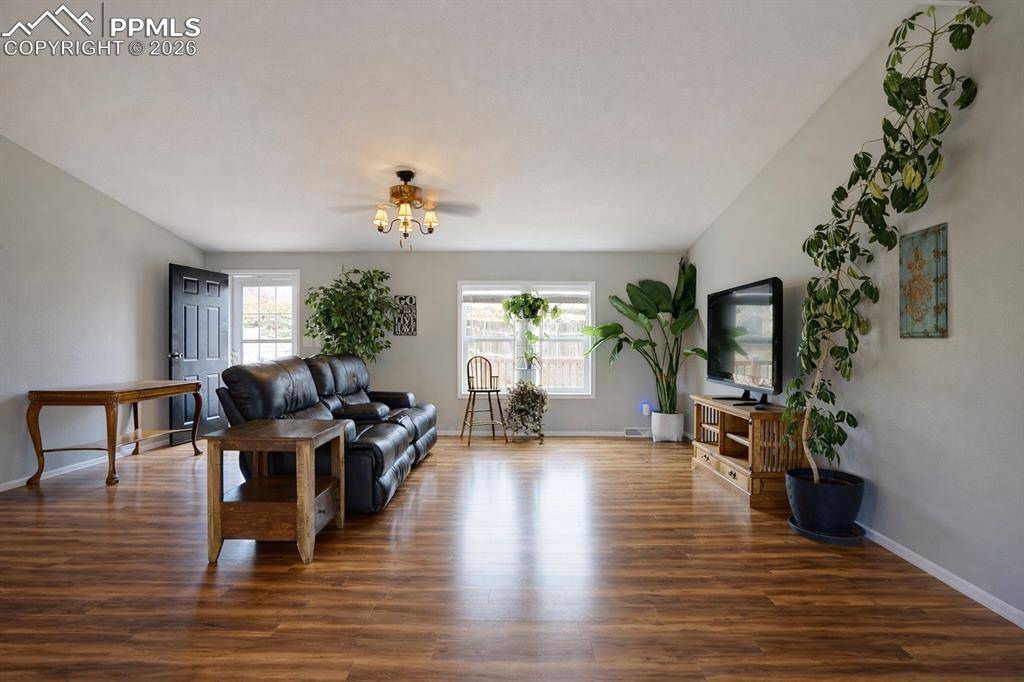 902 Willis AVE, La Veta, CO 81055