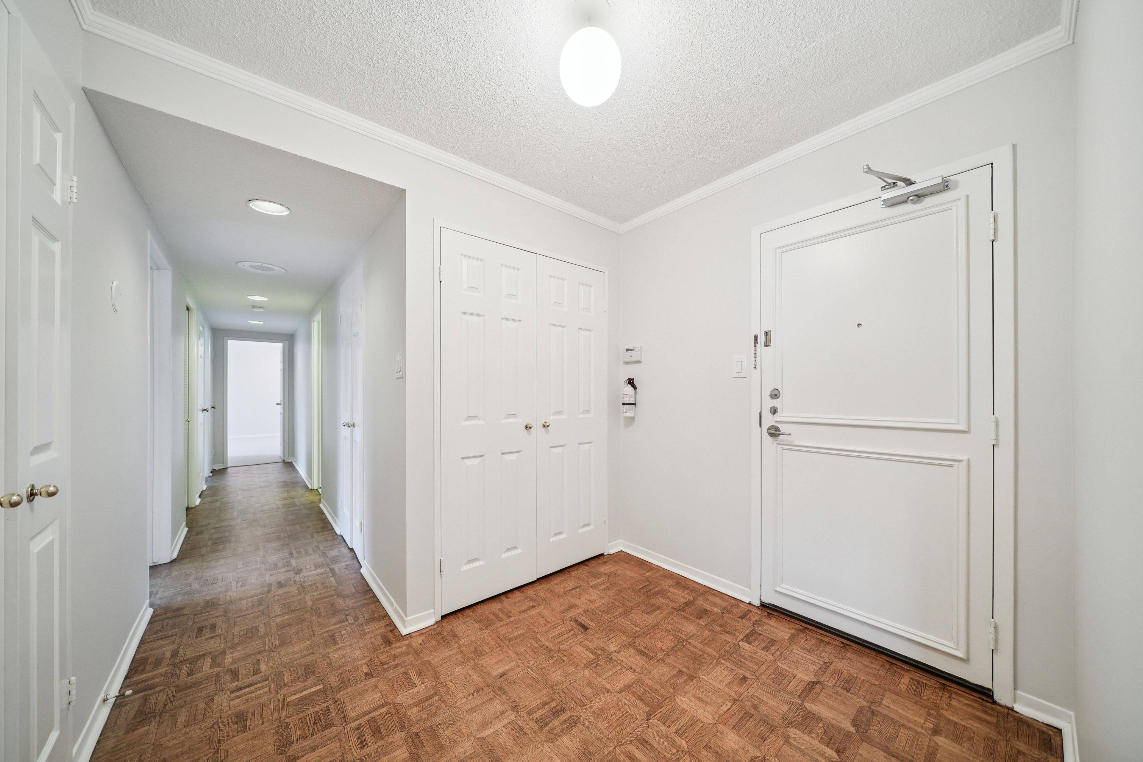 75 Wynford Heights CRES #2001, Toronto C13, ON M3C 3H9