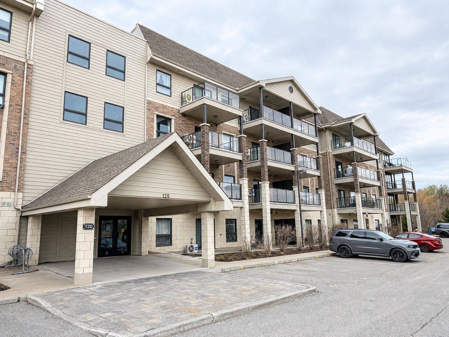 120 Prestige CIR #114, Orleans - Cumberland And Area, ON K4A 1B4
