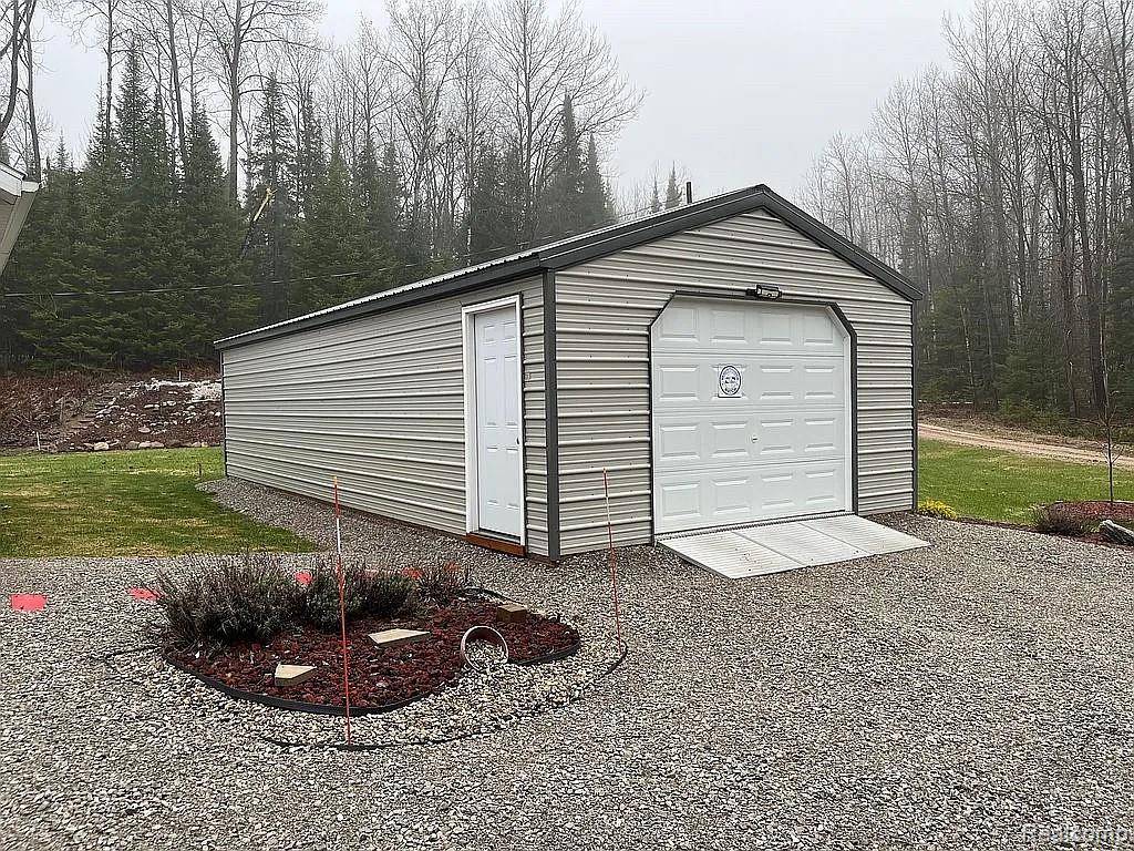 1761 E Lake CIR, Mitchell Township, MI 48705