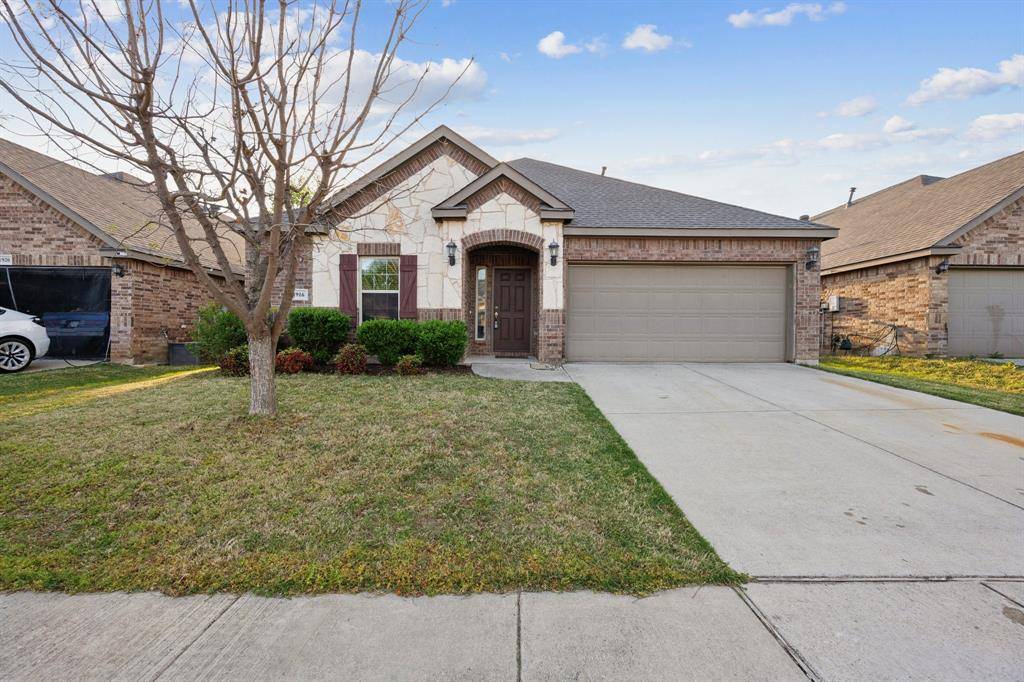1916 Megan Creek Drive, Little Elm, TX 75068