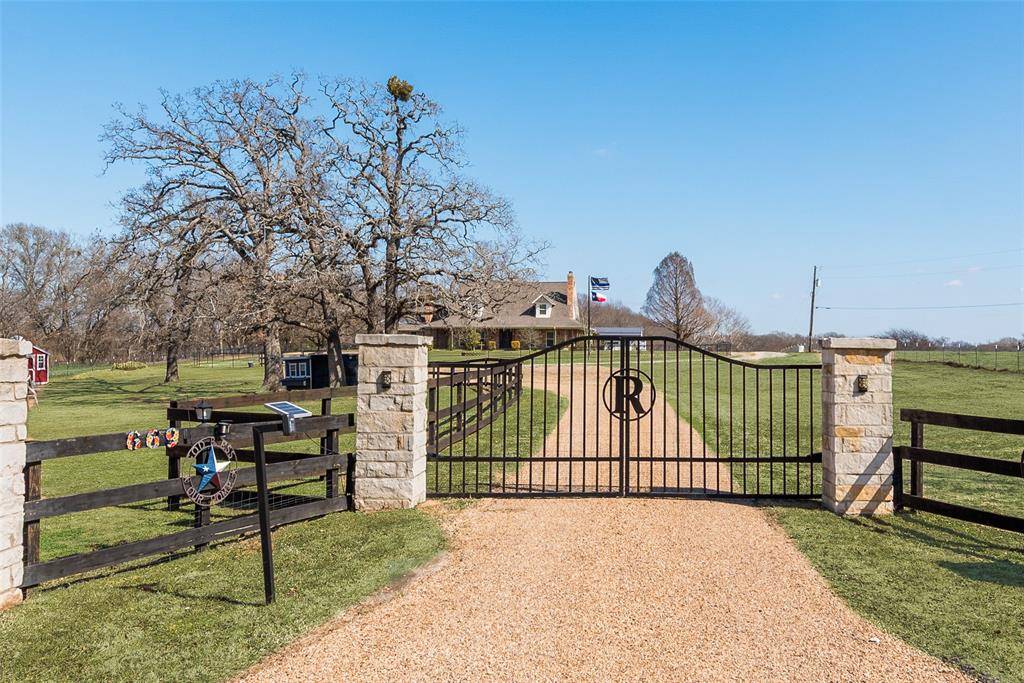 669 Vz County Road 2316, Canton, TX 75103