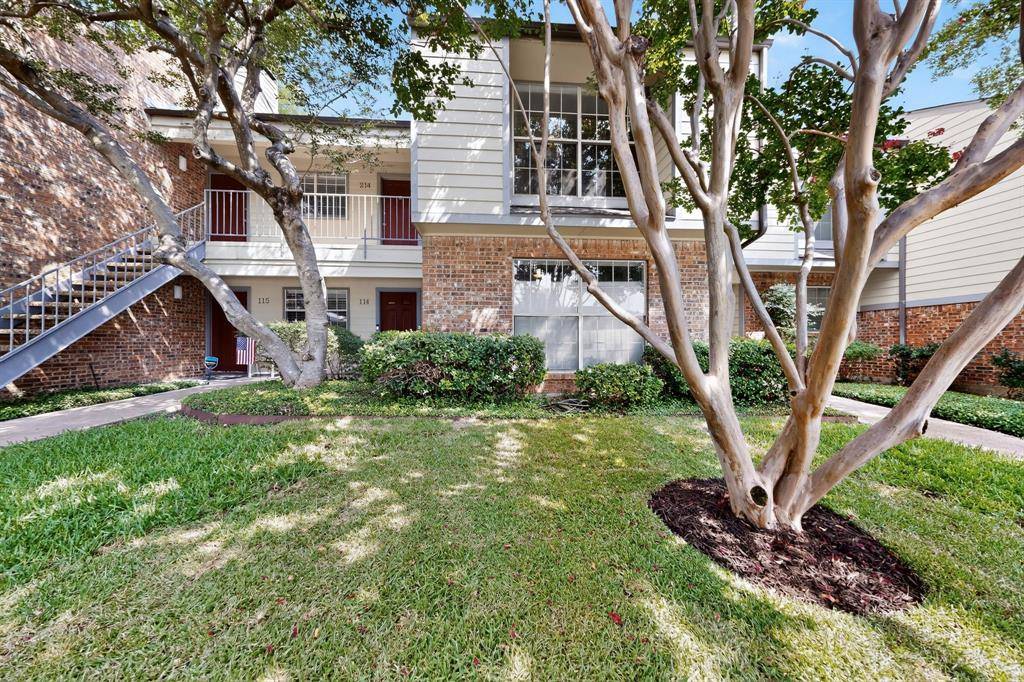 2535 Wedglea Drive #114, Dallas, TX 75211